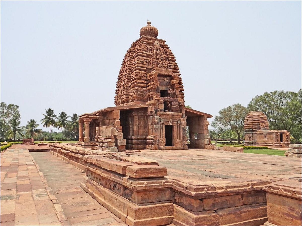 Discover the Hidden Beauty of the Galaganatha Temple: A 7th-8th Century Marvel of Chalukyan Architecture